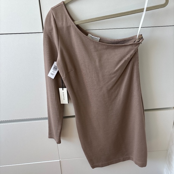 Babaton colby dress size 4 - colour clay mask - new with tags - Picture 1 of 1